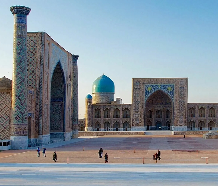 Tionscadal Péinteála Túr Sainchomhartha Silk Road Happy World, Tionscadal Céim II de Chathair Stíl Silk Road